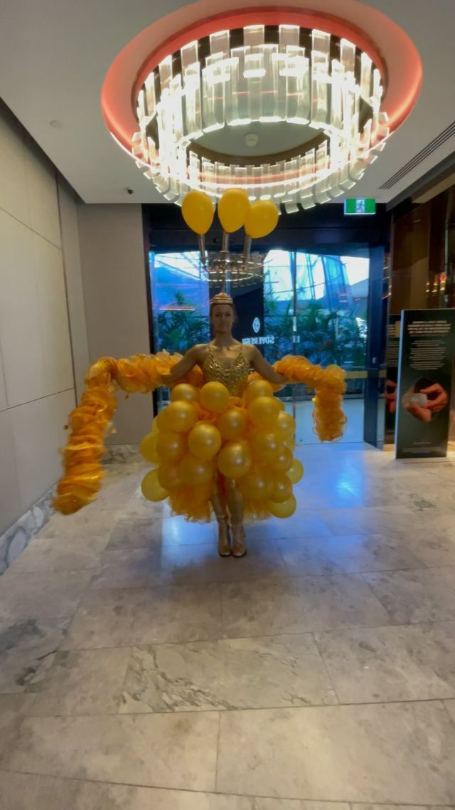 #happybirthday #gold #balloonlady #kingcharlesbirthday